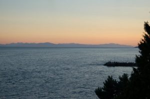 West Vancouver Sea Scape - Visiting with Lorie's Aunt Eleanore, and enjoying her wonderful view - BobBlahBlah.com