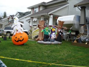 Halloween in Pitt Meadows - Our Neighbourhood - BobBlahBlah.com